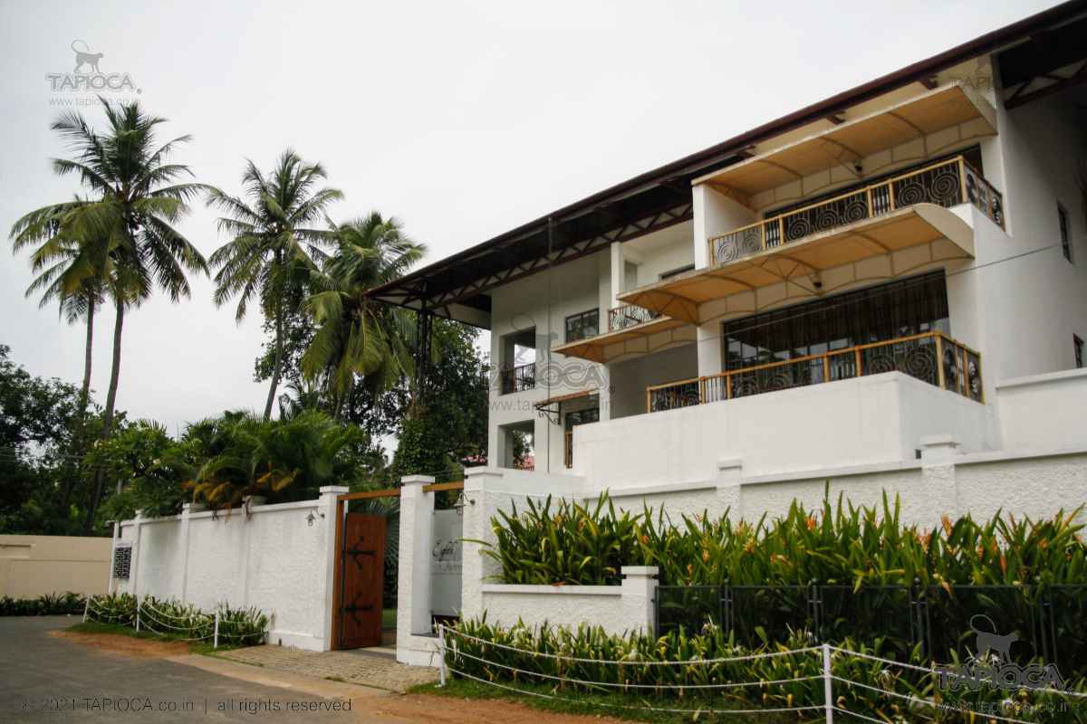 An upscale hotel in Fort Kochi heritage area.